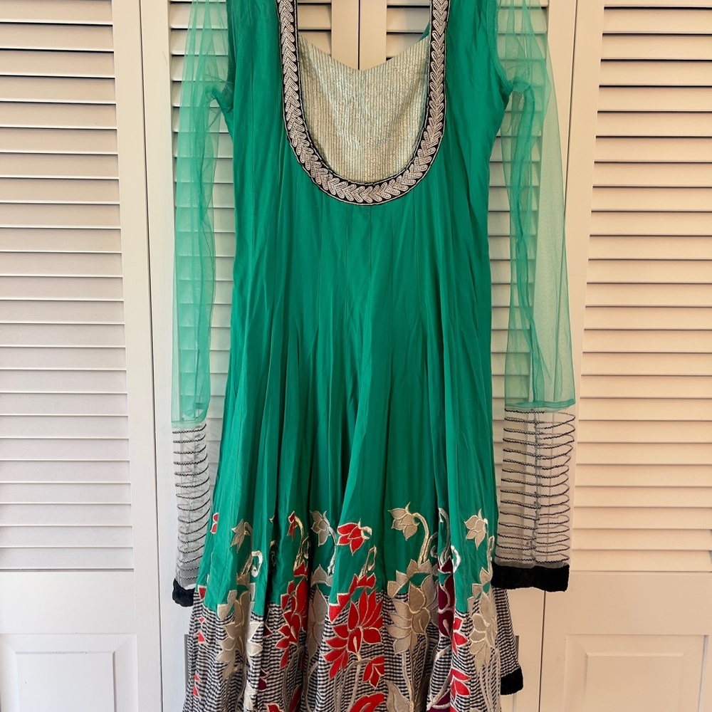 Traditional Embroidered Dress - Picture 2 of 12